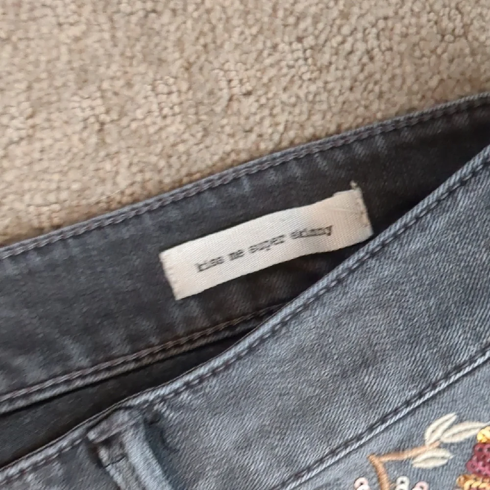 Floral Embroidered/Sequin Gray Jeans - Picture 7 of 11